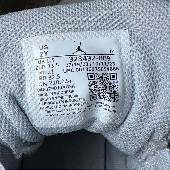 Nike Air Jordan Wolf Grey White Cool Grey Youth Size 2Y Sneakers - Picture 10 of 12